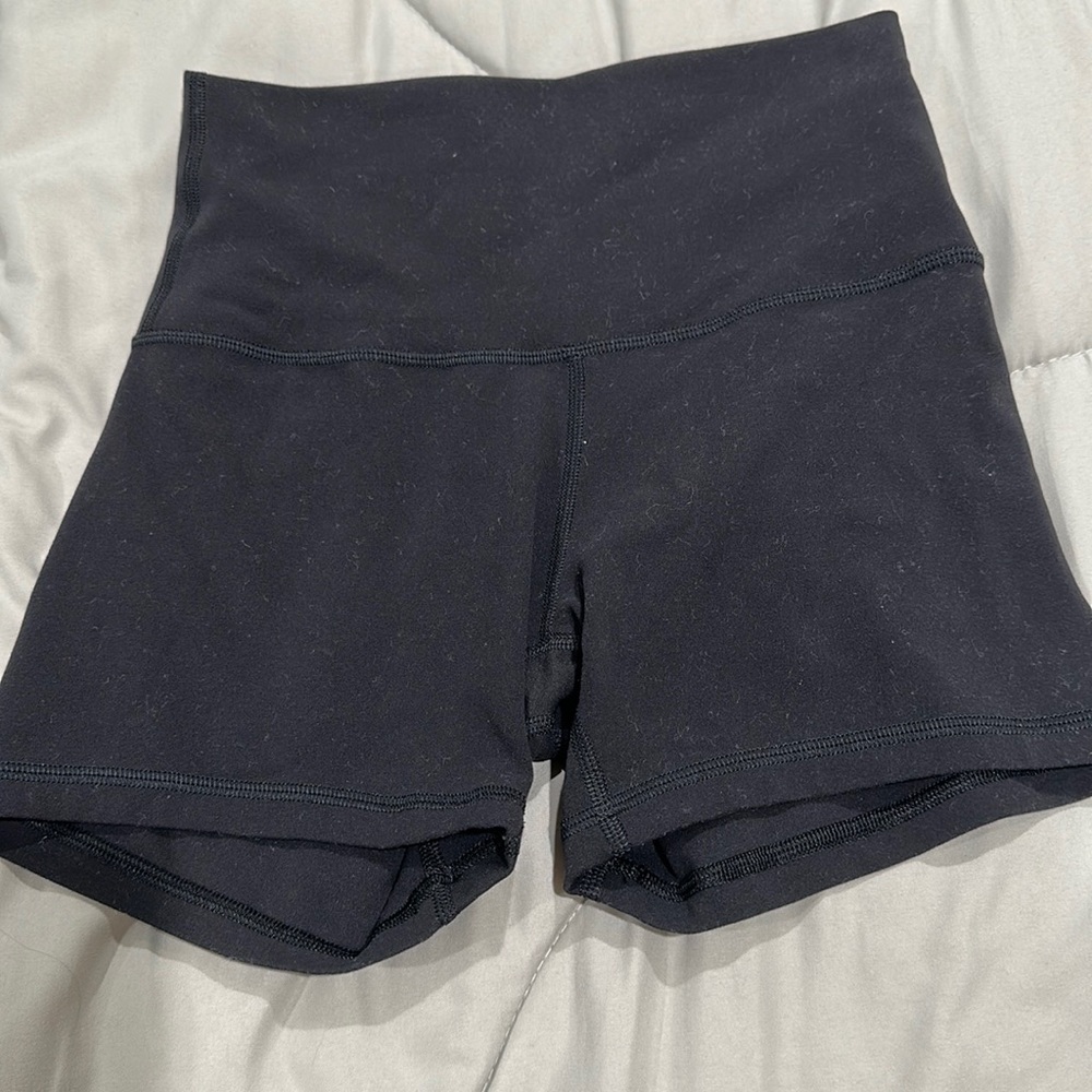 Lululemon black short size 4 and inseam 4